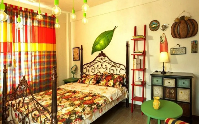 Sanya Shiguangcang Nostalgia Art Inn