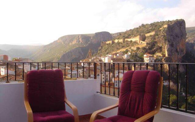 Apartamentos La Muela Chulilla