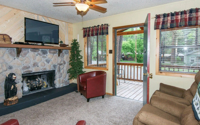 Upper Canyon Inn & Cabins