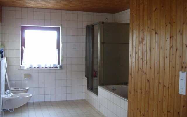 Beautiful Home in Medebach-düdinghausen With 6 Bedrooms and Wifi