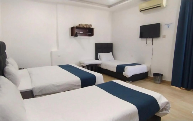 Happy Beach For Studio Apartments