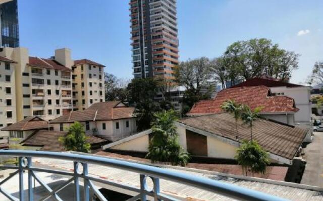 Desa Pelangi Condo