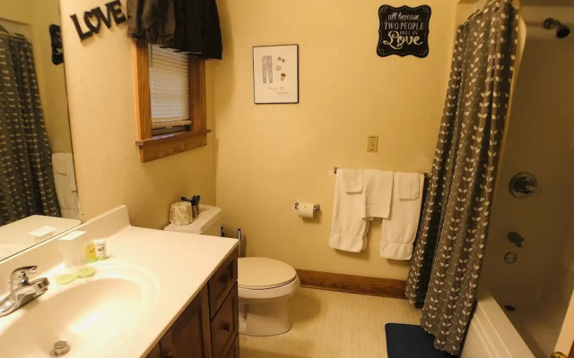 Briarstone Lodge Condo 13B - Two Bedroom Condo