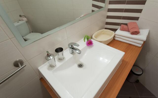 Apartment Ivan - great location: A2 Poljana, Island Ugljan