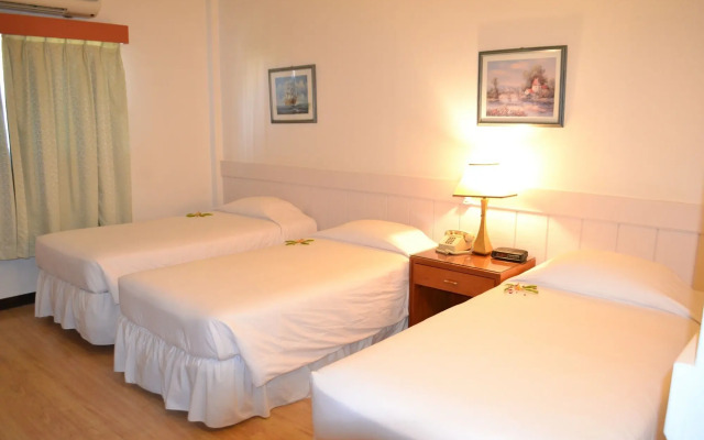 West Plaza Hotel Downtown