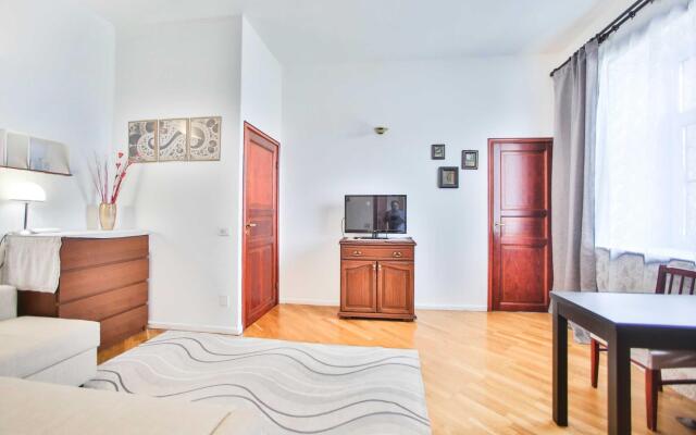 Апартаменты на набережной реки Фонтанки 12