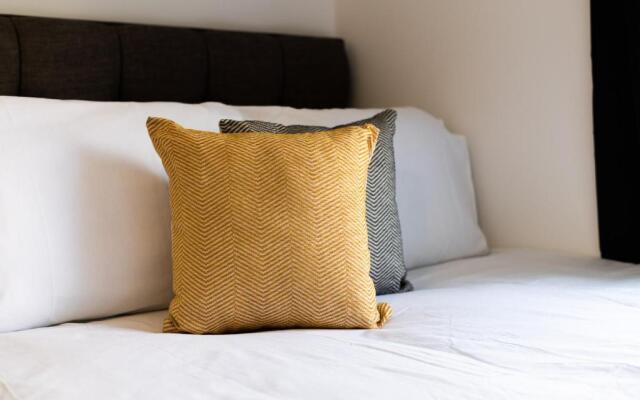 Hilltop House - TV in Every Bedroom!
