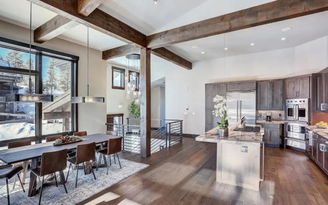 Wintours Leap 4 Bedroom Townhouse by RedAwning