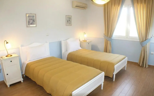 Awesome Home in Nea Makri With Wifi and 3 Bedrooms