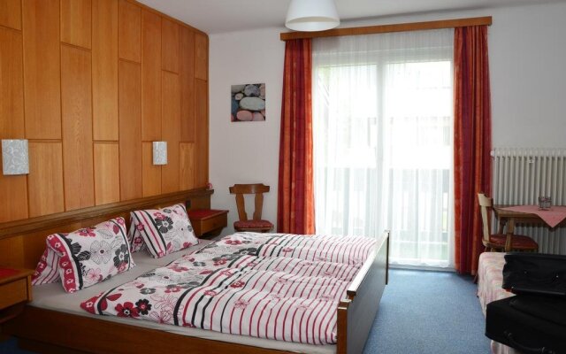 Haus Dachstein Schnitzer