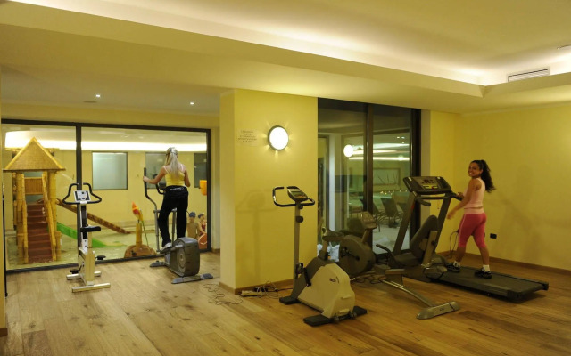 AlpHoliday Dolomiti Wellness