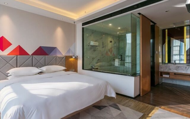 Borrman Hotel Hechi Bama
