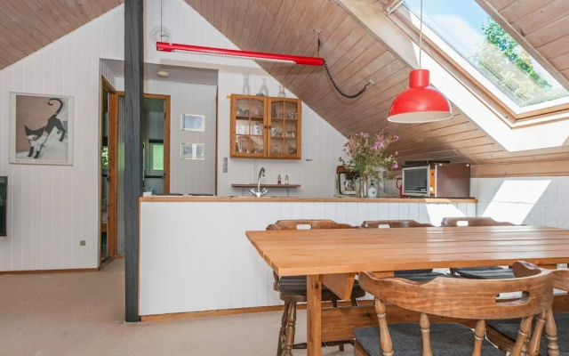 Cozy Holiday Home With Roofed Terrace in Glesborg