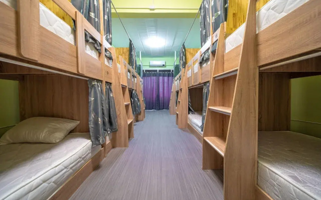 UrbanNest Hostel