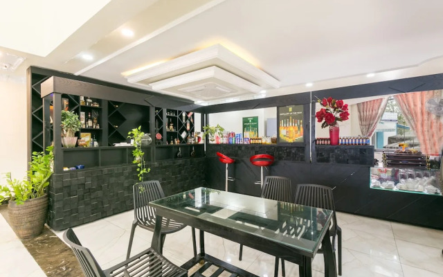 Tang Phat Hotel by OYO Rooms