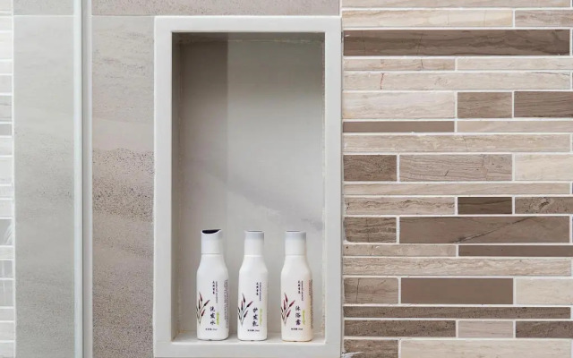 Lavande Hotel (Zhongshan Shiqi Daxin Xinduhui,North of Zhongshan Railway Station)