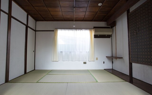 Guesthouse Madoka - Hostel