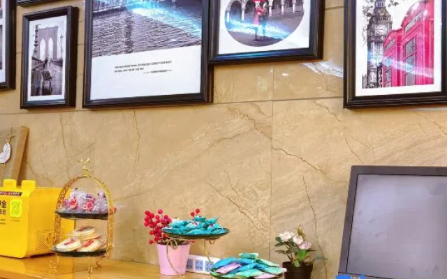 Bo'ersi Business Hotel – People – Harbin