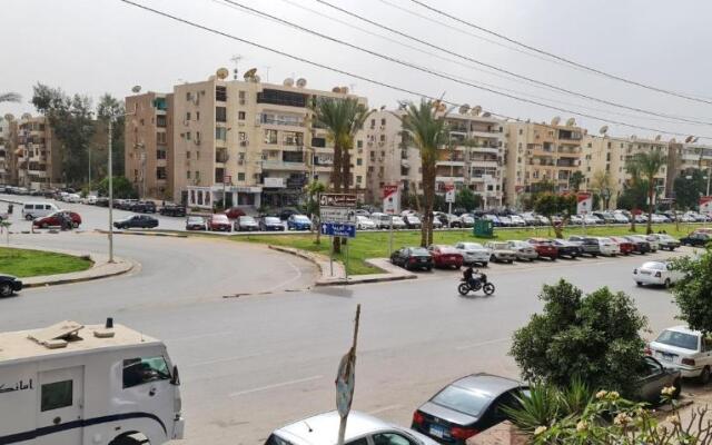 Comfy 2 Bedrooms Apartment in Cairo 98-5