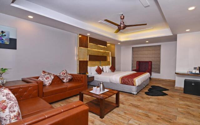 Staybook Hotel Nitya Maharani