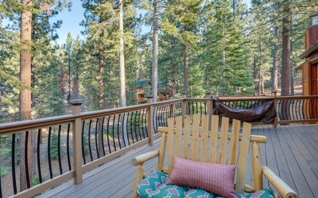 Close to Trails: Family-friendly Stateline Home!