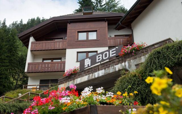 Apartments Boè