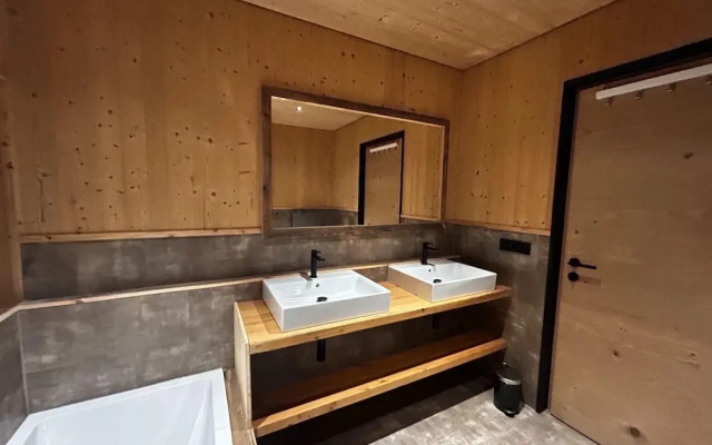 Chalet With Private Sauna House and Garden