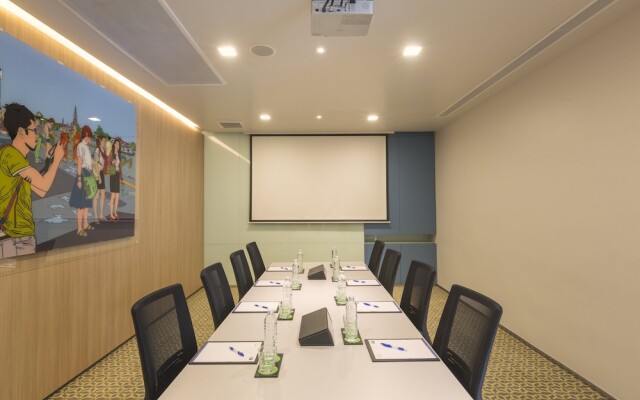 Holiday Inn Express Bangkok Sathorn