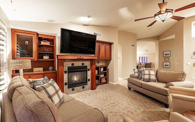 Estrella Grand 4BR by Casago
