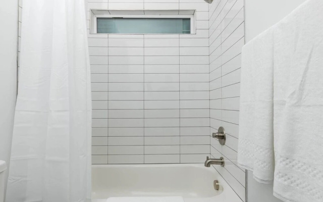 Beautiful 8beds/4ba Home in Nashville