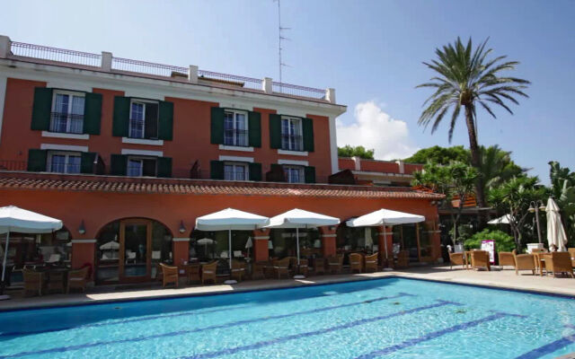 Hotel Les Rotes