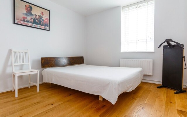 Perfect 1-bed Flat in St. Katherine Docks Sleeps 4