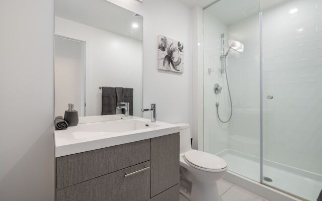 Stallion Suites - Entertainment District