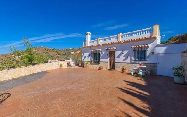 Villa José Andrés Torrox by Ruralidays