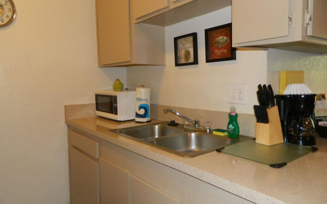 Sunshine Suites at Midway