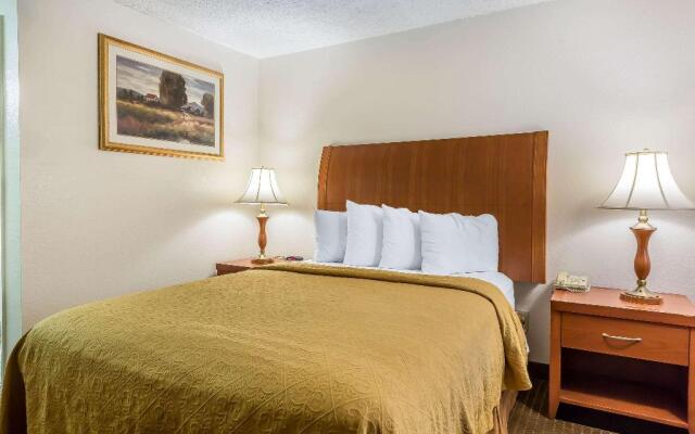 Quality Inn & Suites Bakersfield