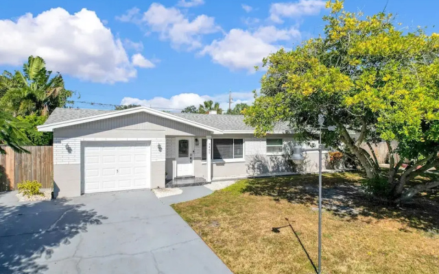 3485 Floral Drive SE