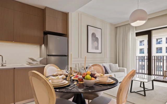 Pink Panther Soft Glam 1BR in Surf 2