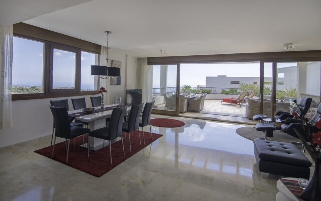 Great Penthouse Near Beach