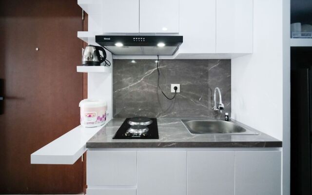 Nice And Comfy Studio Grand Dharmahusada Lagoon Apartment