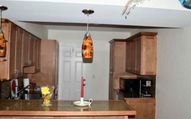 Three-bedroom Apartment at Villa Tunis