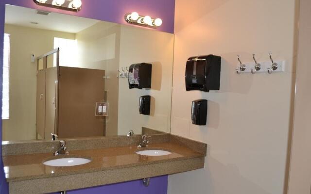 Chicago Parthenon Hostel