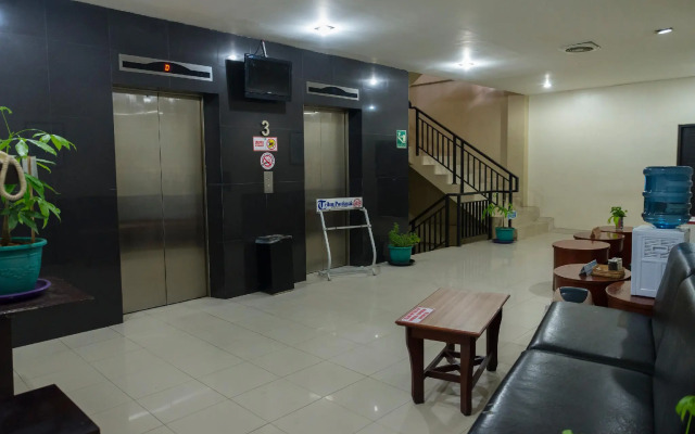 Capital O 988 Hotel Kapuas Dharma 2
