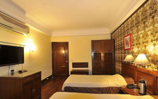 Qutub Residency