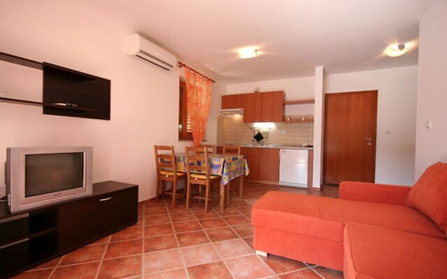 Barbalić Dario Apartment 1 with garden terrace