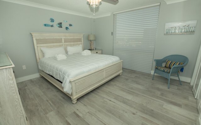 2106 is a Gulf Front 3 bedroom unobstructed views by RedAwning