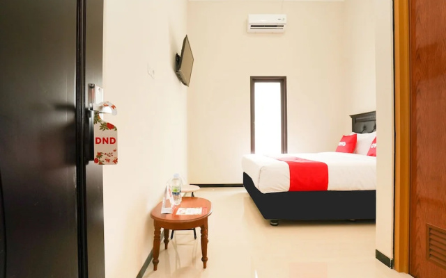 OYO Living 1743 Anie Residence
