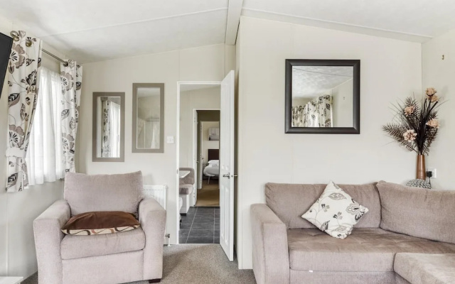 Simplistic Home in Hastings Near Alexandra Park