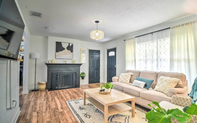 Family-friendly Clearwater Home w/ Game Room!