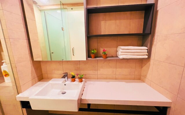 Robertson BY Shahjalal Suites